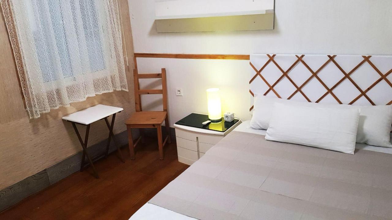 Apartament Sagrada Familia Panzió Barcelona Kültér fotó